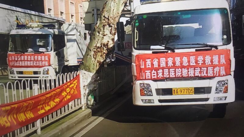 湖北省政府下令暂缓援鄂医疗队离开。(网络图片/乔龙提供)