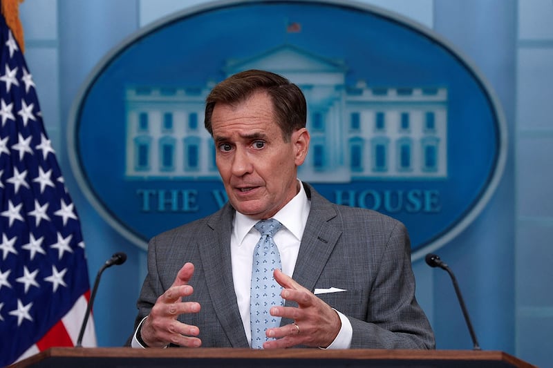 美国白宫国家安全委员会战略沟通协调员约翰·科比(John Kirby)2024年4月3日在记者会上表示,中国领导人习近平主动提出了对于美国将逐步规范国际版抖音TikTok的关切。(法新社图片)