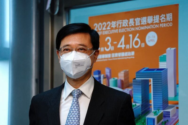 正在参选香港特首的李家超称,香港本就有新闻自由,并不需要保护。(路透社图片)