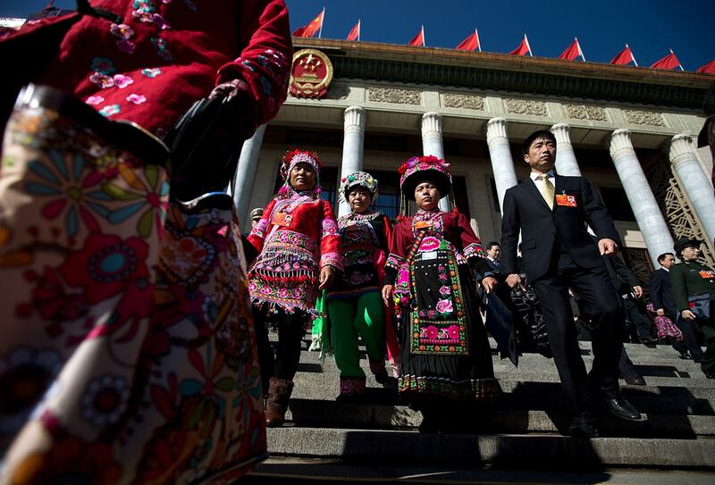 出席中国两会的部分少数民族人士(美联社资料图)