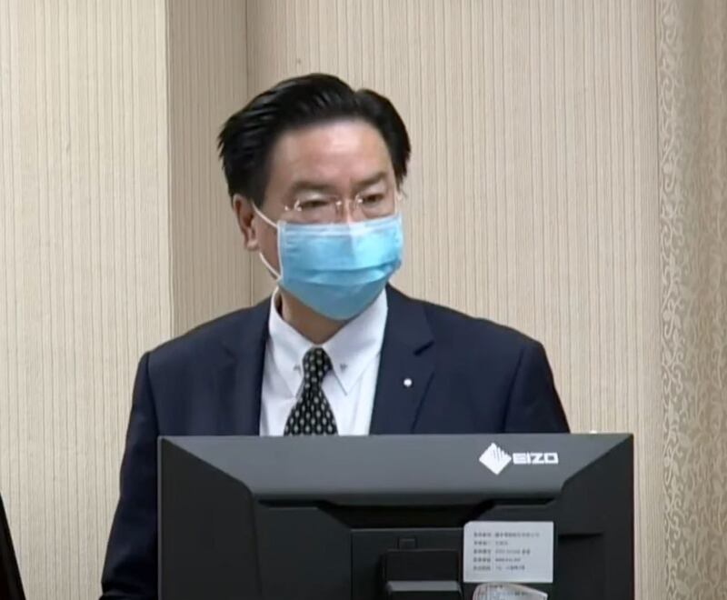 外交部长吴钊燮指出,中共领导人习近平在20大完成延任后,不排除为个人野心和转移内外压力,加速统一进程。(截图自台湾的立法院直播)