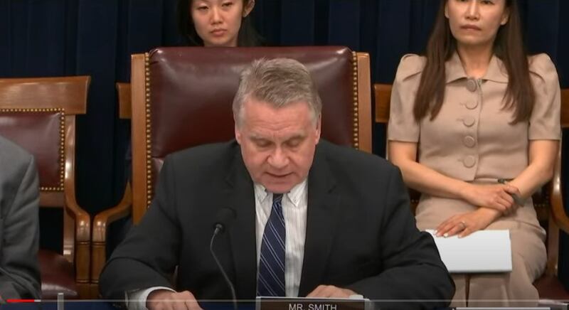 美国国会及行政当局中国委员会(Congressional-Executive Commission on China,CECC)主席、共和党籍众议员史密斯(Chris Smith)。 (CECC听证会视频截图)
