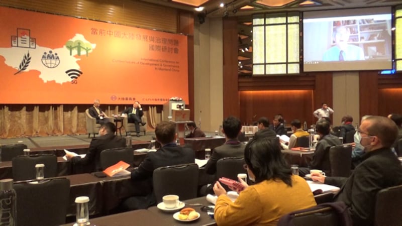 前美国国务院副国务卿史坦伯格(James Steinberg)23日透过视讯参与在台北的研讨会。(记者夏小华摄)