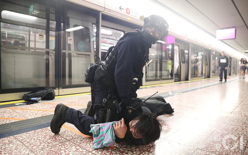 831 太子地铁拘捕行动 (AP)