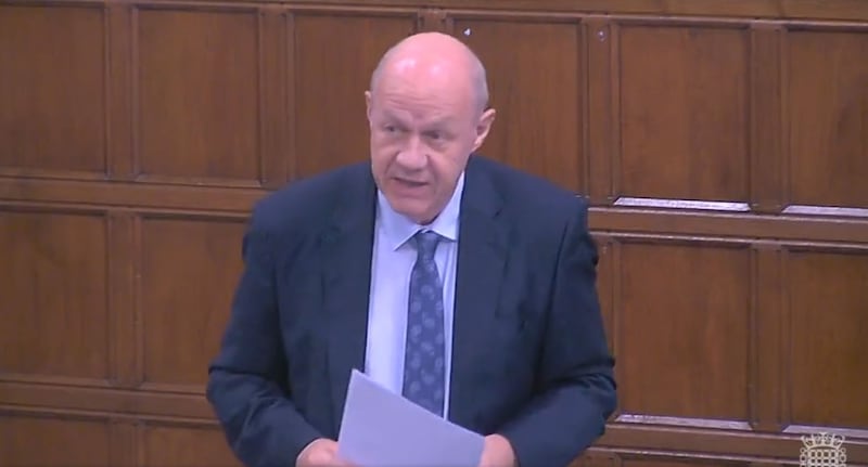 下议员格林(Damian Green)直指英国政府每次被问到香港问题时,就只会搬出BNO(英国国民海外护照)签证计划。(推特截图/Inter-Parliamentary Alliance on China (IPAC) @ipacglobal)