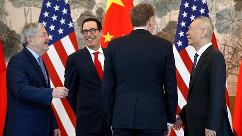 2019年5月1日,美中贸易官员在北京会面。(美联社)