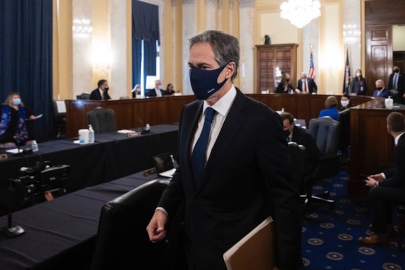 拜登政府二十日上任,美国参议院十九日对候任总统拜登提名的多位内阁官员举行听证会。布林肯(Antony Blinken)以准国务卿身分出席。(AP)