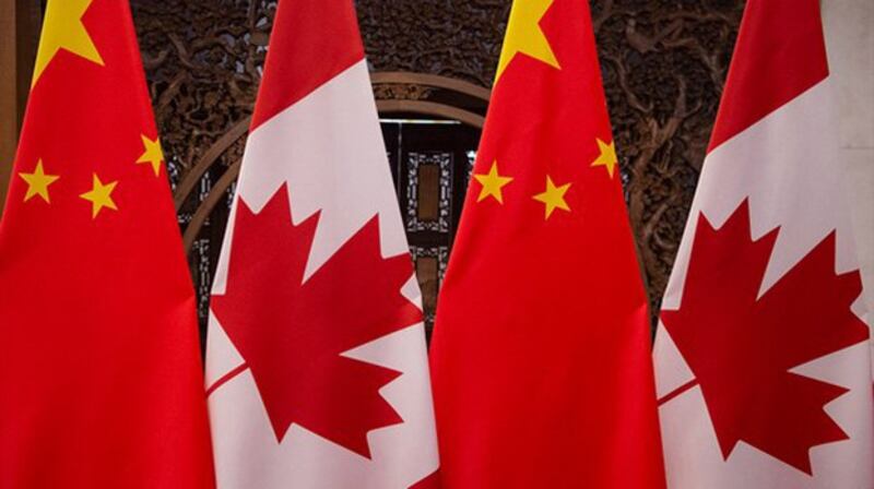 中加两国国旗。(资料图片)