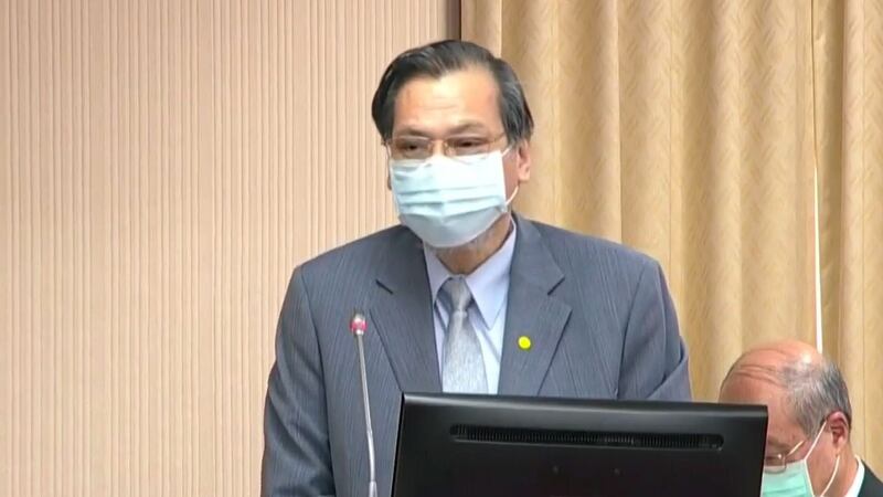 图二、陆委会主委陈明通9日在立法院报告示警要严防美国大选后中国加速对台统一进程。(立法院直播截图)