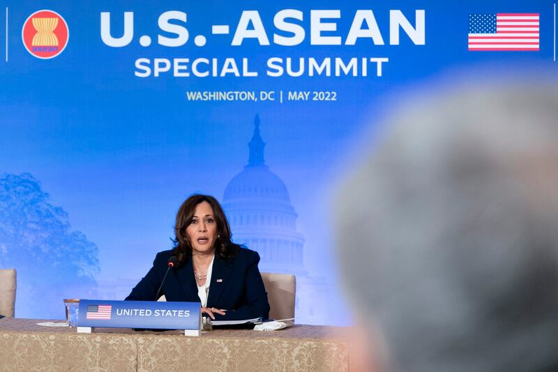 美国副总统哈里斯在美国东盟峰会现场。(美联社)