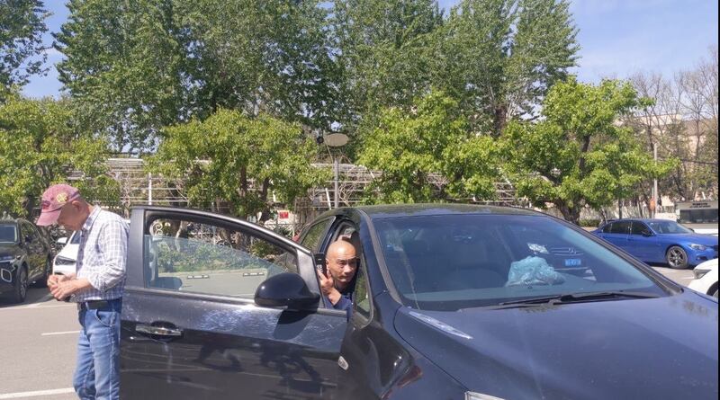 北京当局动员多人严密监控律师王全璋的举动,并限制他出行。(王全璋独家提供,拍摄日期不详)