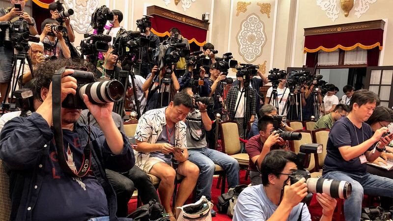 总统府召开台湾和所罗门断交记者会受高度关注。(记者夏小华摄)