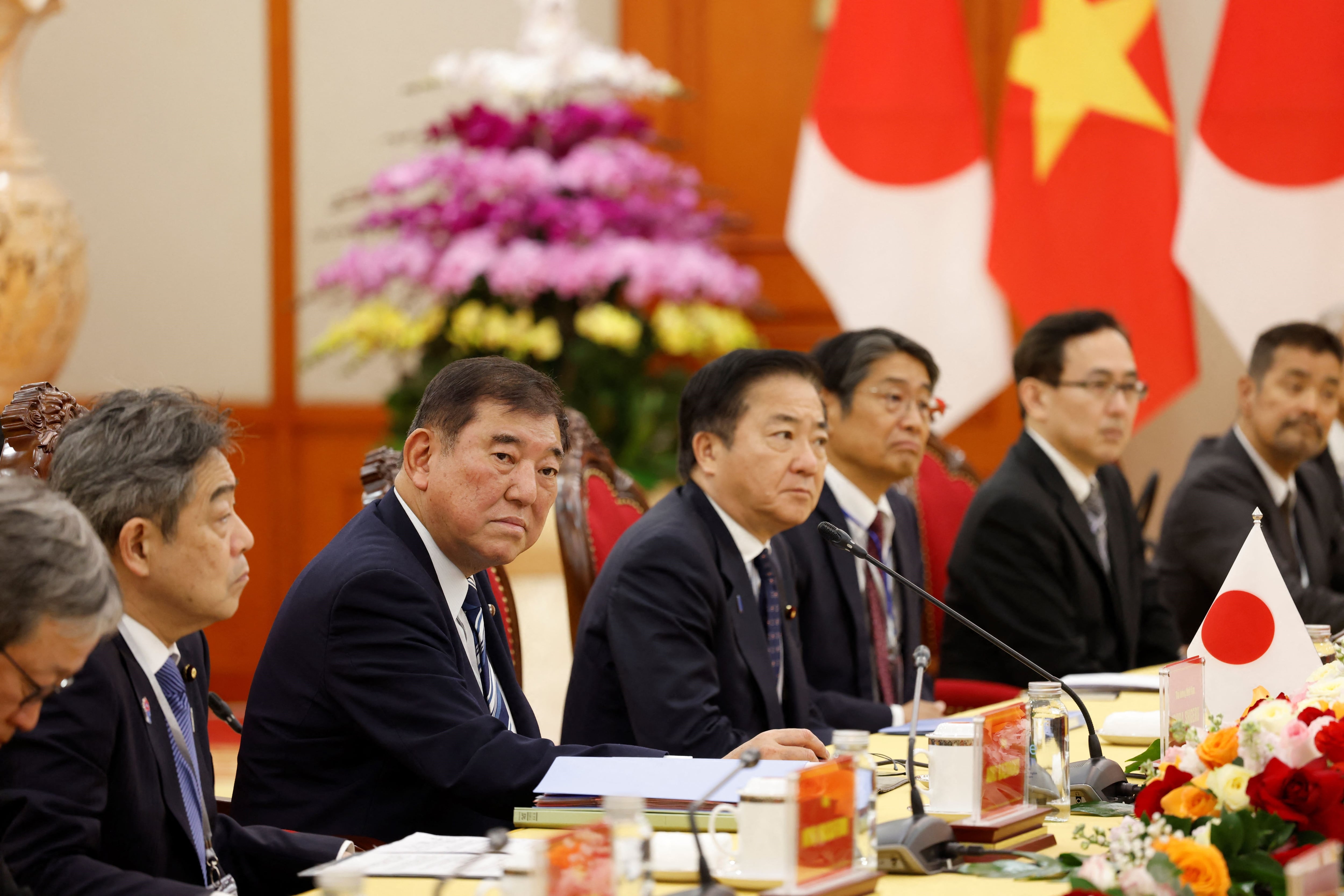 Leaders of Japan, Vietnam talk free trade in the face of tariff tensions