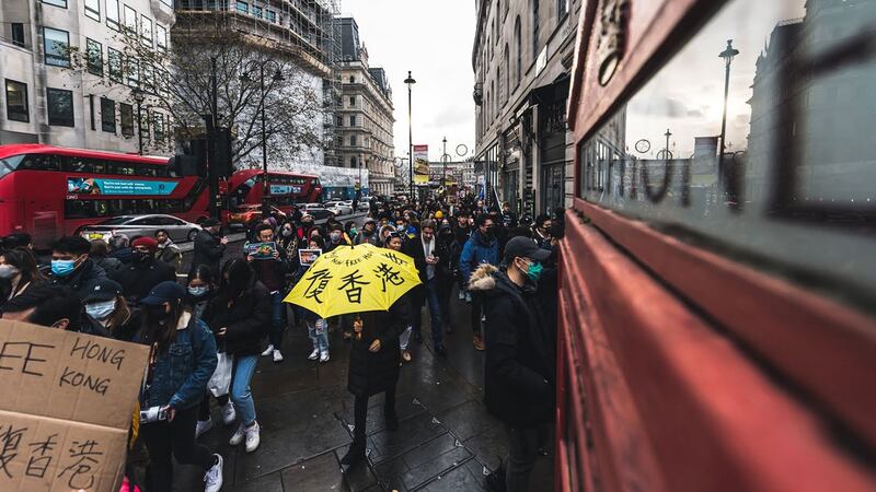 2019年11月23日,居英国的香港人团体在英国各大城市串联游行,呼吁英国社会关注香港。(Binlo 摄影)