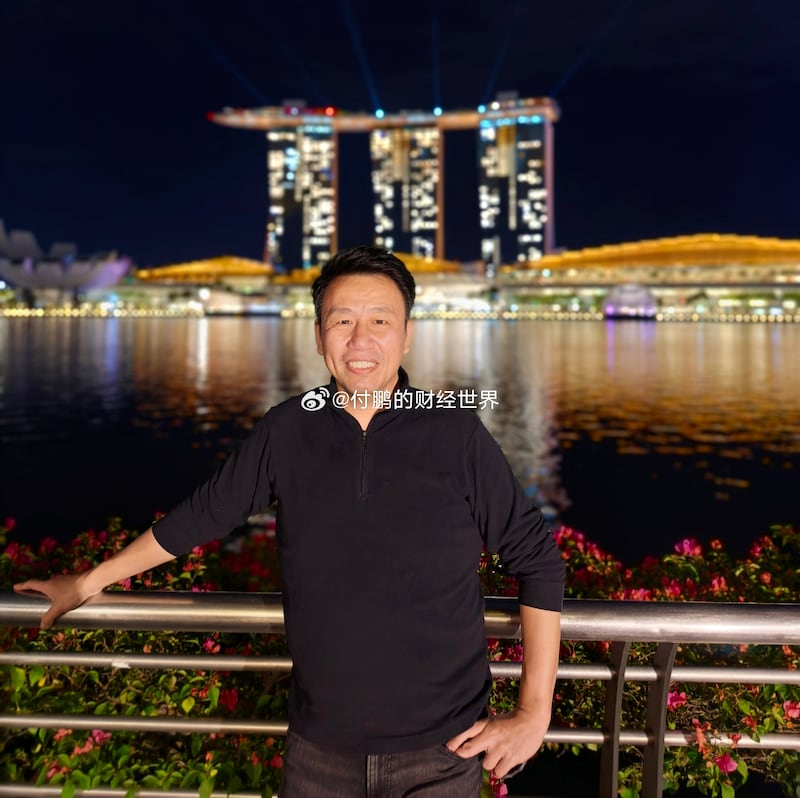 CN-ECONOMIST-120424-Photo 2.jpg