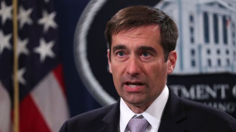 美国司法部助理部长德默斯(John Demers)在报告中特别提到2018年起诉联电与福建晋华共谋窃取美国半导体公司美光技术的案子,他称这是中国“抢劫、复制、替代”的战略。(路透社)