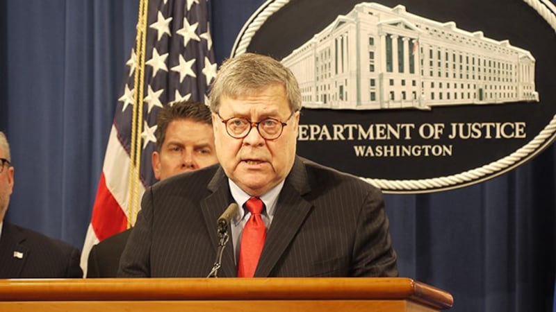 美国司法部长巴尔10日说,中国政府主导的骇客窃密会针对美国一般老百姓,规模惊人。(自由亚洲电台记者郑崇生华盛顿摄)