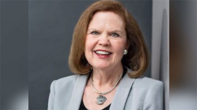 渥太华大学教授玛格丽特·麦凯格-约翰斯顿(Margaret McCuaig-Johnston)。(推特图片/Margaret McCuaig-Johnston @M_Johnston1)