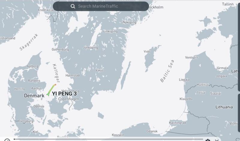 船舶追踪组织 MarineTraffic追踪到的"伊鹏3号"分别在11月18日在波罗的海的航线以及11月19日后17时后,它已在丹麦海军的追踪和拦截中。( MarineTraffic)