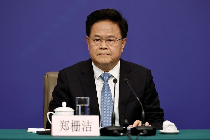 2024年3月6日,中国发改委主任郑栅洁出席两会举行以经济为主题的记者会。(路透社)