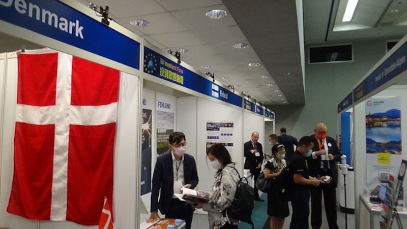 资料图片:欧盟十五个会员国驻台办事处参与投资欧盟展。(记者夏小华摄)