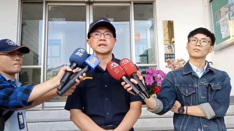 大安分局副分局长陈少旭称,将追查幕后是否有人教唆。(截图自网路)