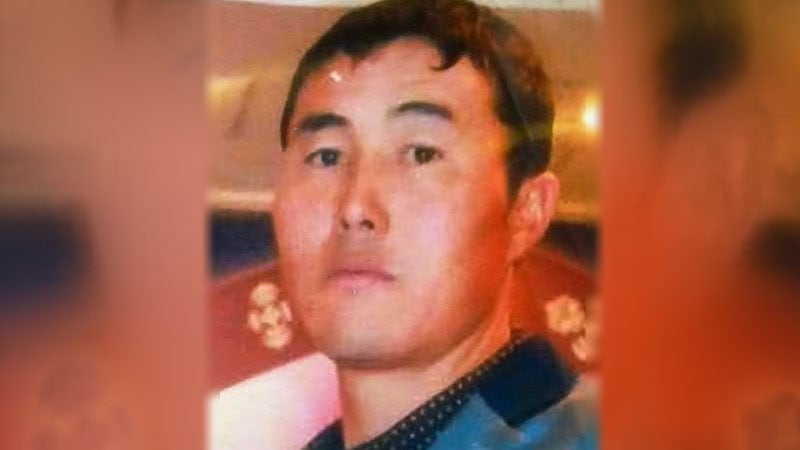 金额斯汗一家四口被抓,其孩子送孤儿院。(志愿者提供/记者乔龙)