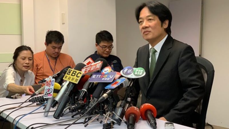 赖清德召开记者会强调,一定会走完初选程序。(记者黄春梅摄)