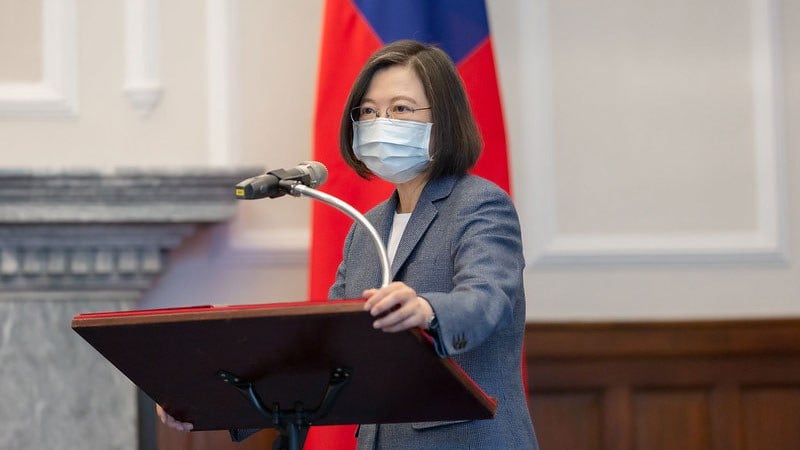 台湾总统蔡英文在接见访团提出,期待可以建立对抗假讯息的民主联盟。(台湾总统府提供)