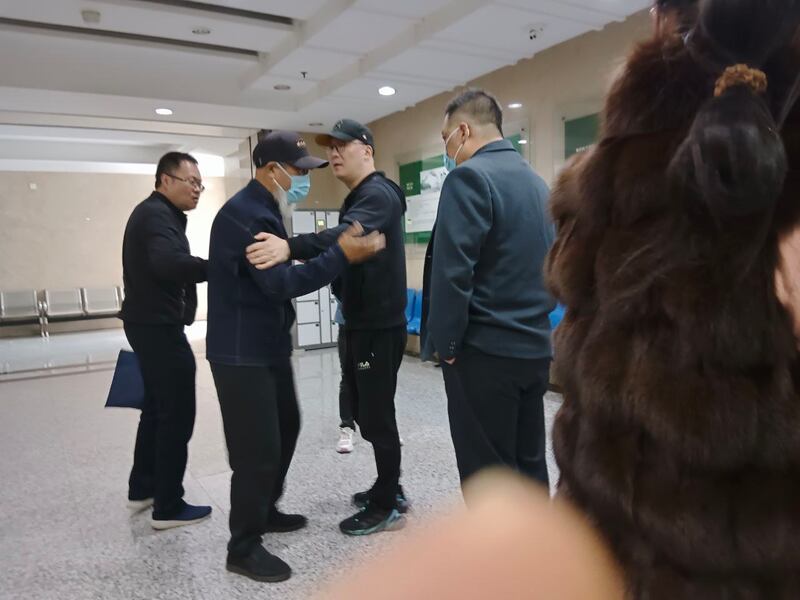 2023年4月3日,徐光案在西湖区人民法院开审。法院保安森严。(李青独家提供)