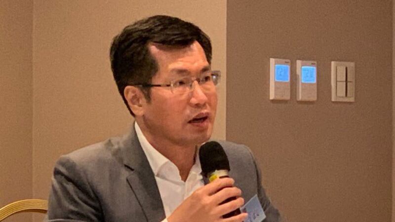 民进党立委罗致政认为,台湾在美中选边站是假议题。(记者 黄春梅摄)