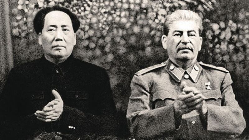 斯大林(右)和毛泽东。(Public Domain)