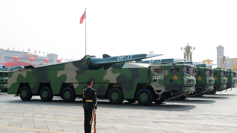 军事专家分析,之所以令人担心,除了飞弹可改变方向的能力,还有北京大力发展核武的意图。(路透社资料图片)